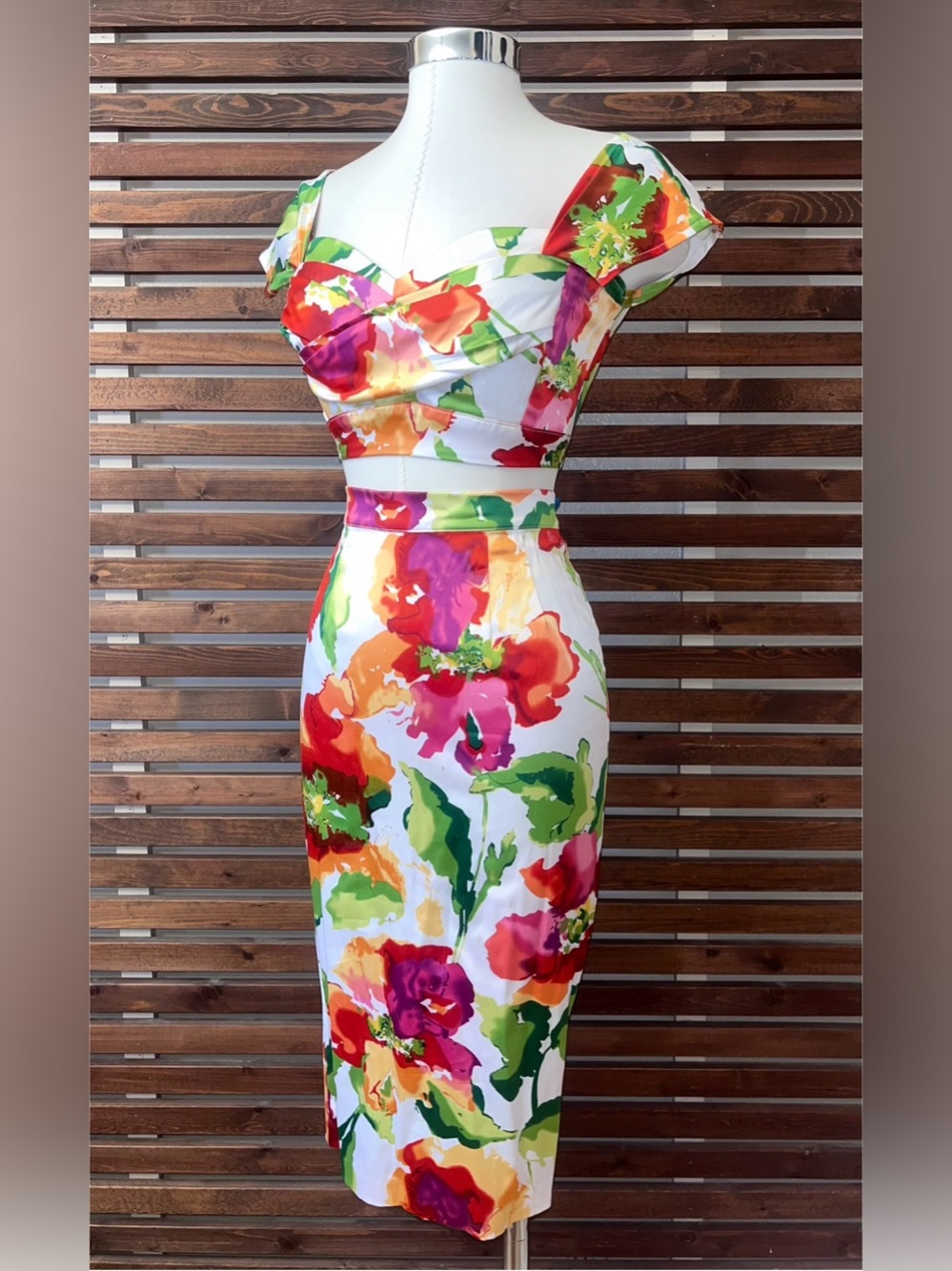RARE Stop Staring 2 PC Pinup VLV White Floral Crop Top & High Waisted Skirt Set - Picture 3 of 11